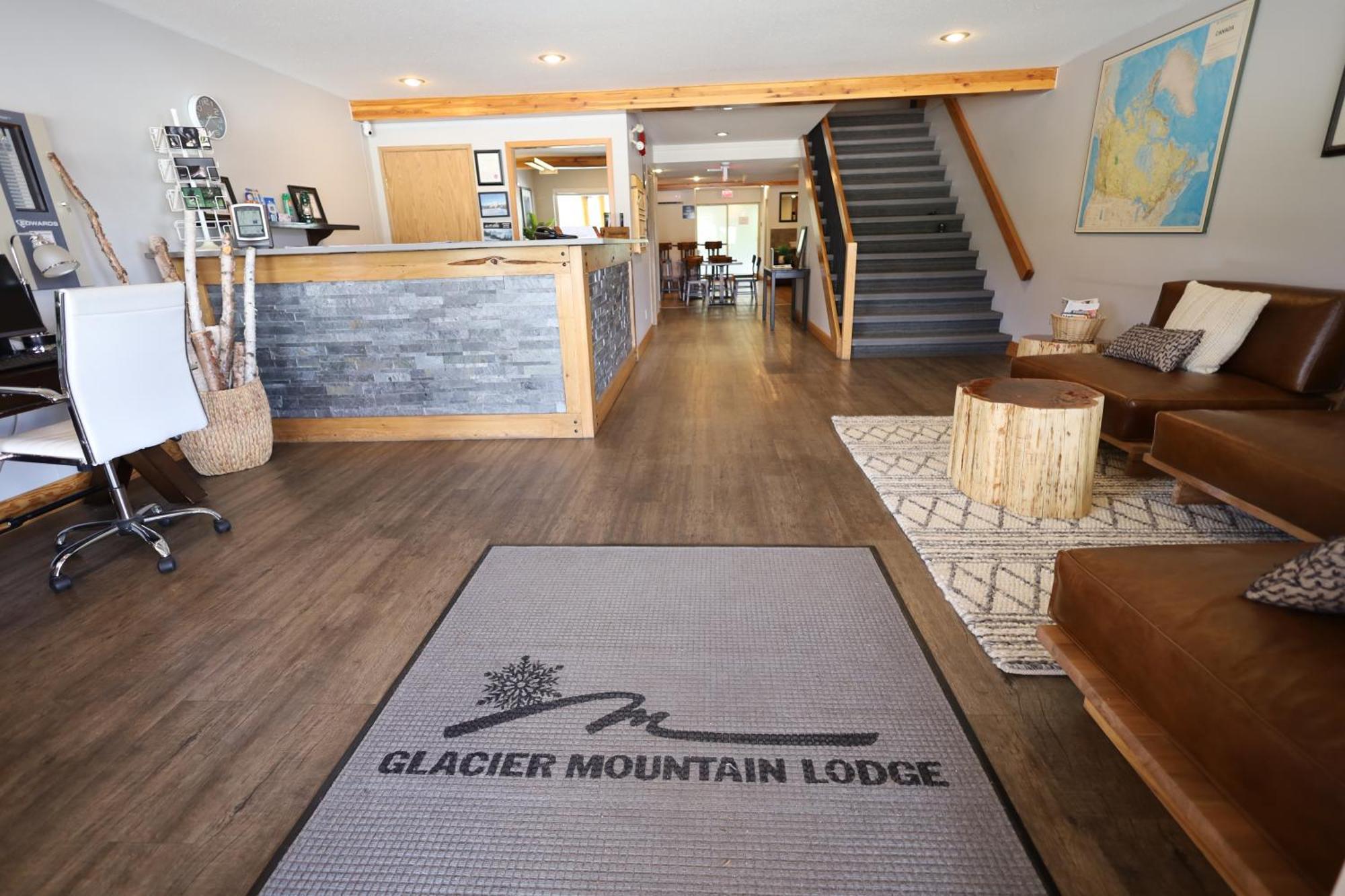 Glacier Mountain Lodge Blue River Exterior photo